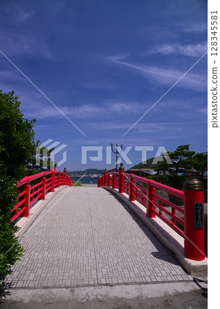 夏季湘南/葉山森戶海岸 128345581