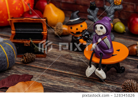 Halloween | Skeleton Ghost Halloween | Skeleton Ghost 128345826