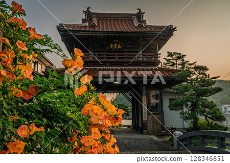 Saidoji Temple Rokkakudo, Esaki, Hagi City, Yamaguchi Prefecture Saidoji Temple Rokkakudo, Esaki, Hagi City, Yamaguchi Prefecture 128346851