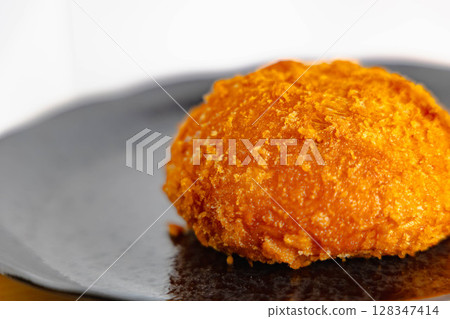 Curry bread   128347414