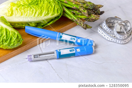 Original Danish Ozempic Insulin injection pen for diabetics and vegetables. 128350095