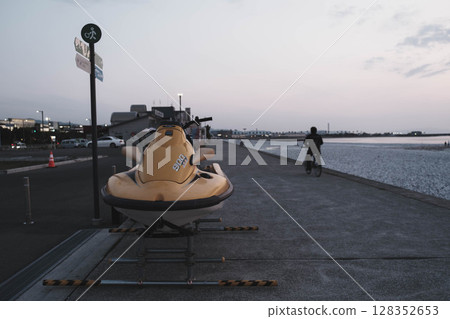 【泉南大理石海灘】有水上摩托車 128352653