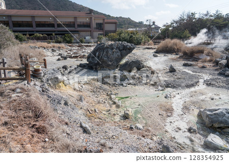 Unzen hell 128354925