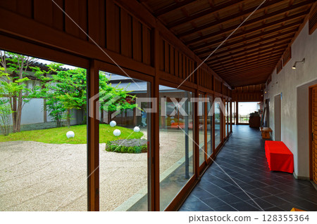 Kokura Castle Garden Exhibition Hall 128355364