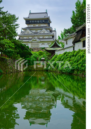 Kokura Castle and Yasaka Shrine 128355954