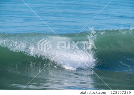 浪花拍岸 浪花拍岸 128357289