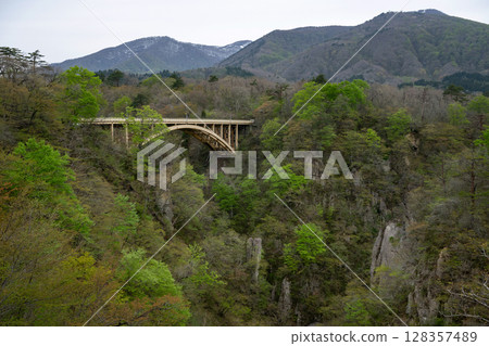 Miyagi Prefecture / Fresh greenery and Naruko Gorge during Golden Week 128357489
