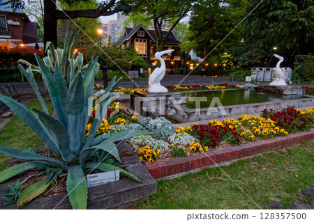 Flower beds in Hibiya Park at dusk 128357500