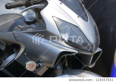 摩托車大燈圖片 128357831