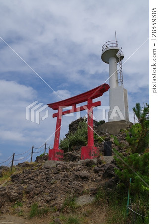 Benten Rock Lighthouse Torii 128359385
