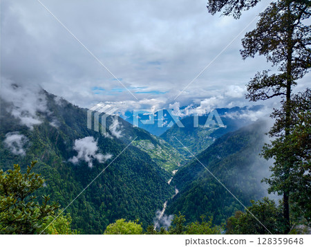 Jagged Mountain Plateau with Scenic Boulder Terrain Jagged Mountain Plateau with Scenic Boulder Terrain 128359648