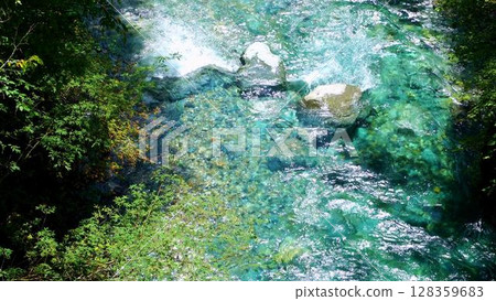 清澈美麗的築地川 128359683
