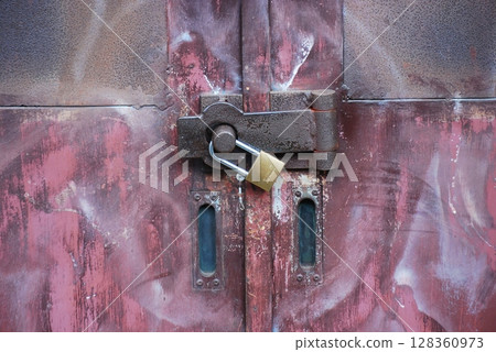 一扇上鎖的門 128360973