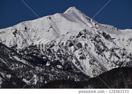 Kasagatake in the snowy landscape 128361573