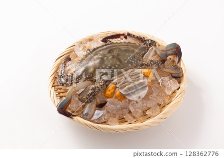 [Hokkaido] Blue crab with roe 128362776