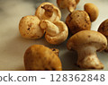 法國蘑菇：聖喬治蘑菇 128362848