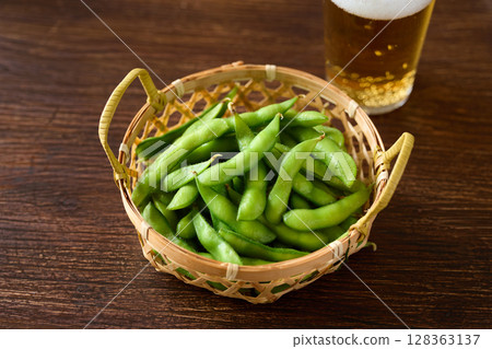 籃子裡的煮毛豆 128363137