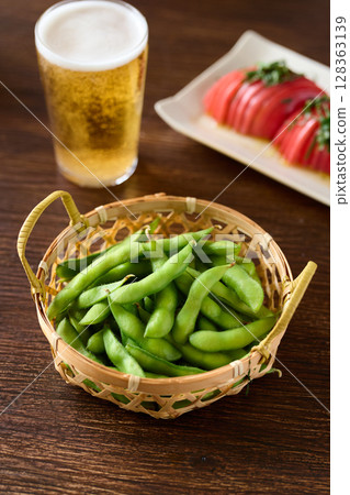 籃子裡的煮毛豆 籃子裡的煮毛豆 128363139