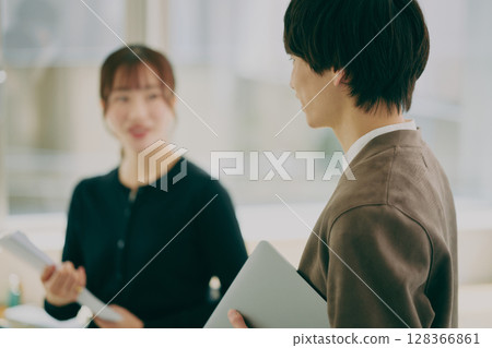 商務人士見面 128366861