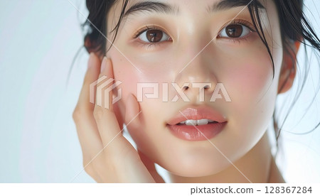 Beautiful woman portrait 128367284