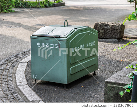 園區內設有分類垃圾桶 128367905