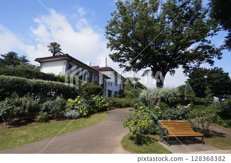 一座小山,在那裡您可以看到海港花園 一座小山,在那裡您可以看到海港花園 128368382
