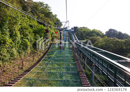 Lift and cable car to Wuhu Terrace Lift and cable car to Wuhu Terrace 128369176