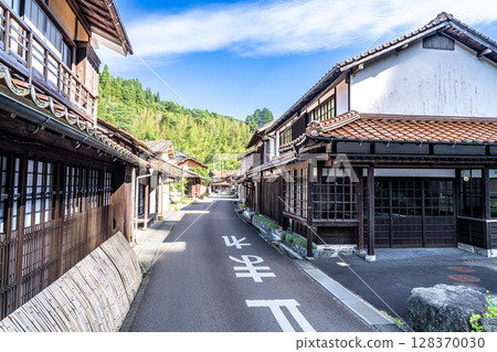 【世界遺產 石見銀山遺址及其文化景觀】【重要保育】大森銀山：初夏的島根縣大田市大森町街景2 128370030