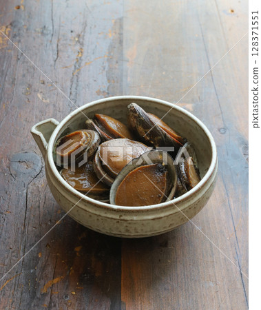 Boiled tokobushi 128371551