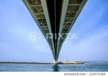 Hamamatsu City, Lake Hamana, with the Imakiriguchi Bridge passing overhead Hamamatsu City, Lake Hamana, with the Imakiriguchi Bridge passing overhead 128372488