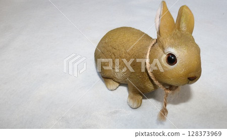 兔子雕像 128373969