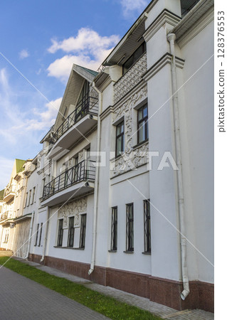 Old building in the city center 128376553