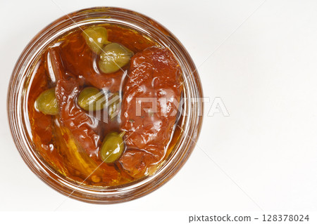 Sun-dried tomatoes Sun-dried tomatoes 128378024