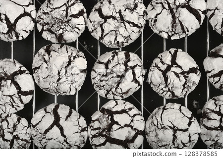 Chocolate crinkle cookies Chocolate crinkle cookies 128378585