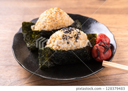 糙米球onigiri 糙米球onigiri 128379483