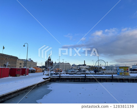 Helsinki Port 128381139