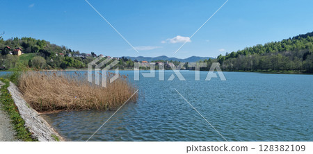 Lake Bajer 128382109