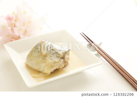 用鯖魚燜鯖魚 用鯖魚燜鯖魚 128382206