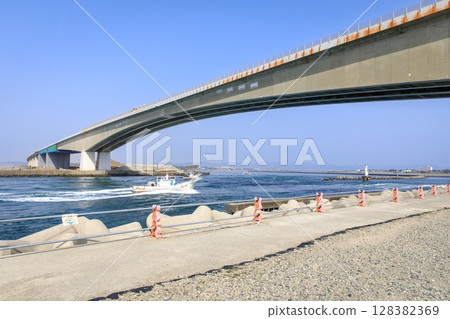 Hamamatsu City, Lake Hamana and the Hamana Bridge Hamamatsu City, Lake Hamana and the Hamana Bridge 128382369