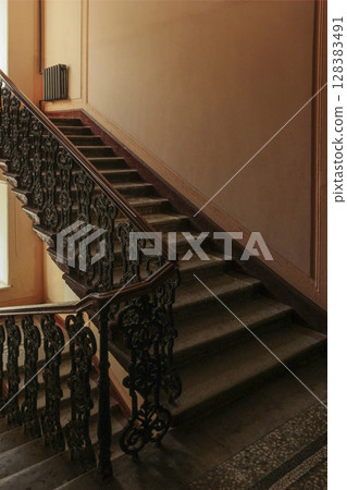 Interfloor staircase 128383491
