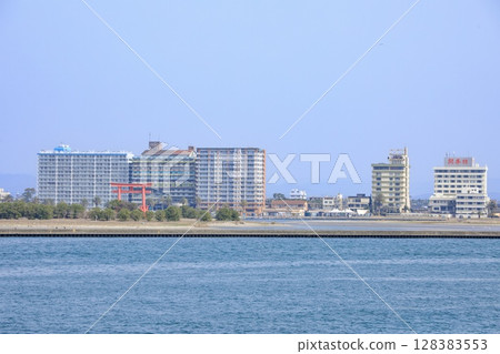 A distant view of Bentenjima from Maisaka Embankment in Hamamatsu City A distant view of Bentenjima from Maisaka Embankment in Hamamatsu City 128383553