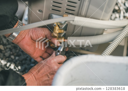 Air conditioner installation 128383618