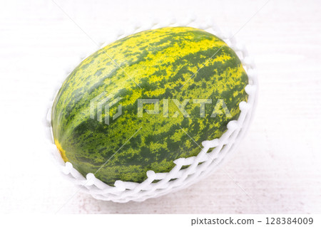 Papaya melon Papaya melon 128384009