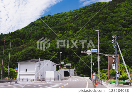 Sakurazawa Tunnel, Shiojiri City 128384088
