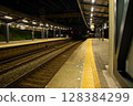 Ishikiri Station platform at night 128384299