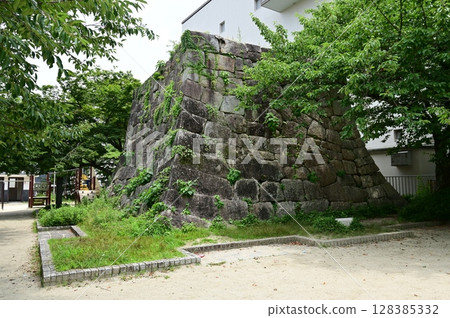 Stone walls at Sakura Castle Ruins Park (Toyota City, Aichi Prefecture) Stone walls at Sakura Castle Ruins Park (Toyota City, Aichi Prefecture) 128385332