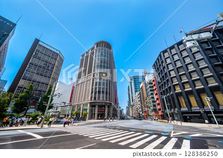 Scenery around Nihonbashi, Tokyo 128386250