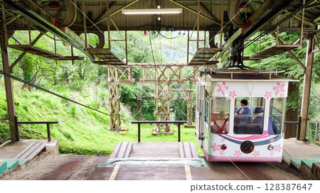 Yoshino Ropeway Yoshinoyama Station Yoshino Ropeway Yoshinoyama Station 128387647