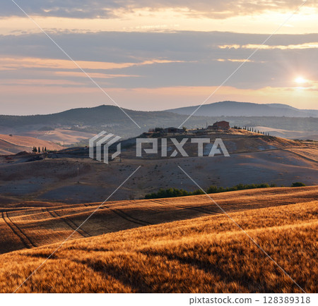 Tuscany sunrise countryside, Italy 128389318