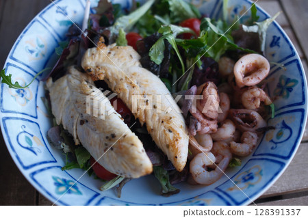 summer easy and tasty fresh salad receipts 128391337